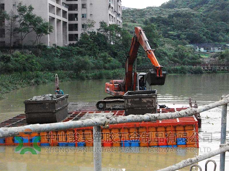 台湾金龍湖清淤泥工程