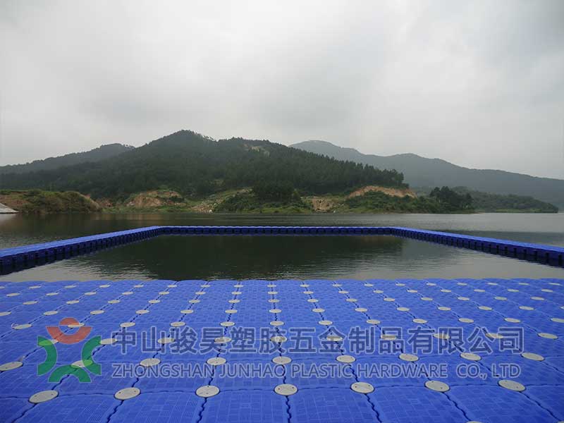安徽桐城 水上大型娱乐游泳池