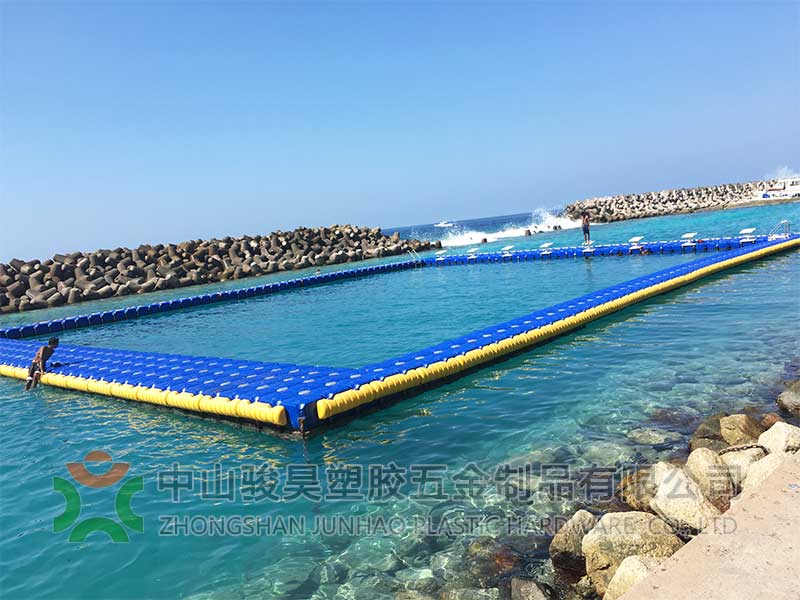 马尔代夫-水上游泳池、水上乐园